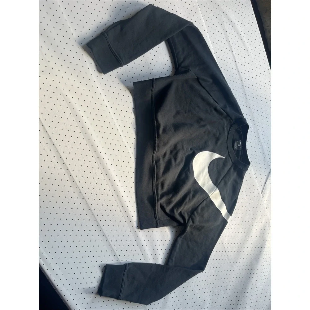 Nike Dri-FIT Cropped Sweatshirt Women's XS Black Oversized Swoosh Crewneck